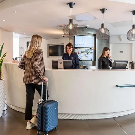 Novotel Centre Euromed 4*