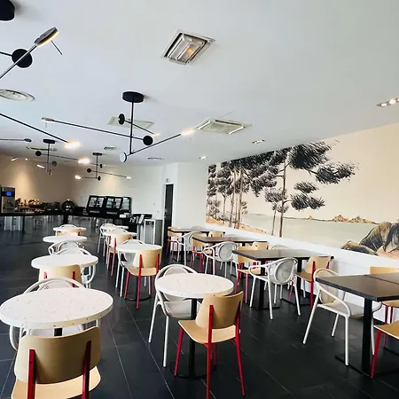 Aparthotel Adagio Timone 3*
