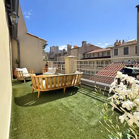 Aparthotel Du Vieux Port 4*