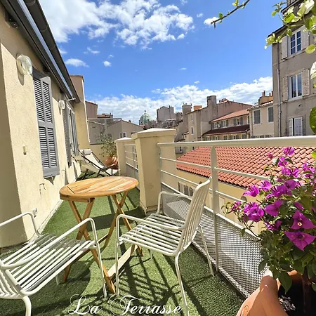Du Vieux Port 4*