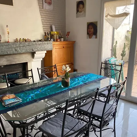 Holiday home Maison 3 Gde Terrasse Proche Vieux Port Et Sncf Marseille