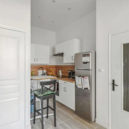 Appartement Montolieu - T2 A 7mn A Pied Du Vieux-port