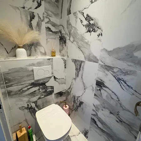 2 Proche Apartment
