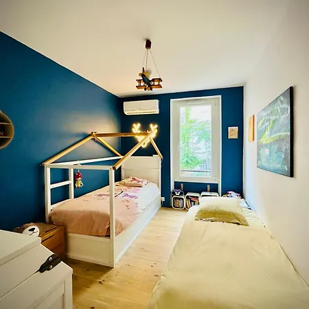 Holiday home Loft Des Chartreux - 150m2 4 Hammam Piscine Centre-ville Marseille