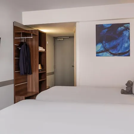 Express Saint Charles, An Ihg Marseille