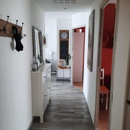 Hyper Centre De Vieux Port Апартаменты *