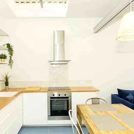 Loft Center & Terrace & Air Conditioning Apartment *