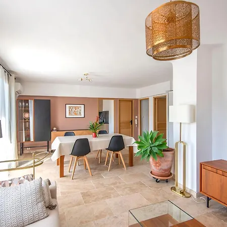 Beautiful Of 65 M2 In The 8th Apartment
