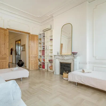 Vaste Et Bel Au Coeur De Apartment