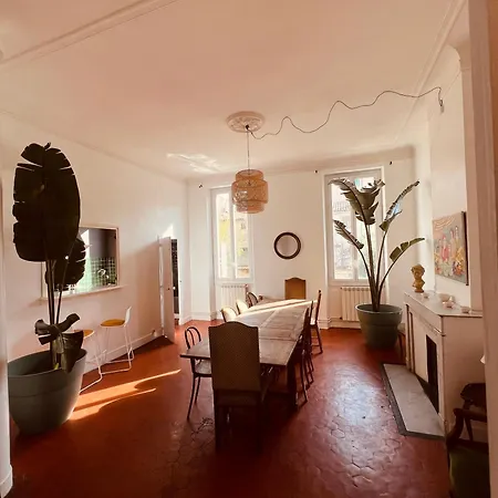 Marengo House *