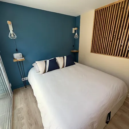 Et Salle De Bain Dans Dependance Feriehus Marseille