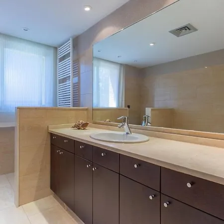 Apartment Hideaway With Class Marseille