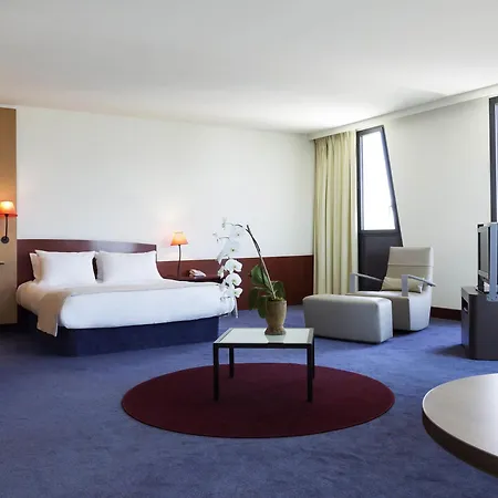 Novotel Centre Euromed Hotel 4*