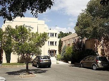 Ξενοδοχείο Logis Les Cigalons Μασσαλία