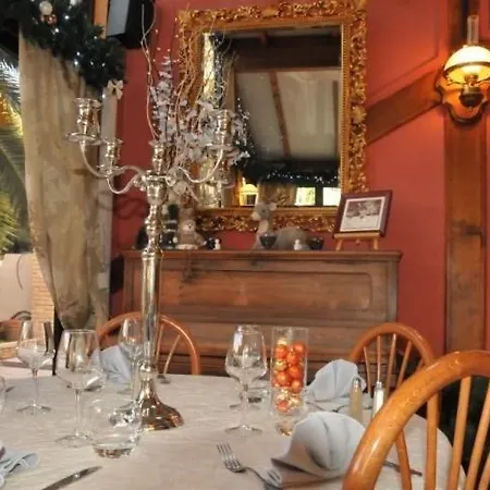 Hotel Logis Les Cigalons