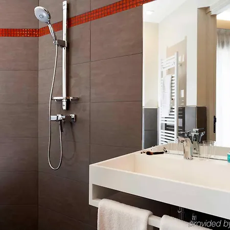 Centre La Timone Hotel 2*