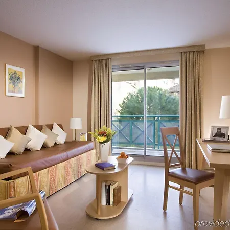 Apart-hotel Citadines Prado Chanot 3*