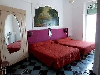 Peron Hotel 3*