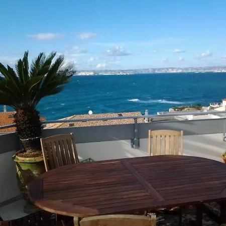 Bleu Calanques Bed & Breakfast 3*