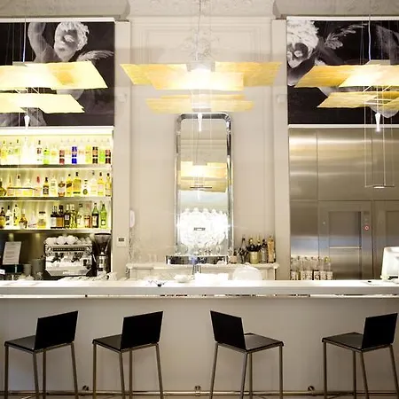 Hotel C2 Marselha