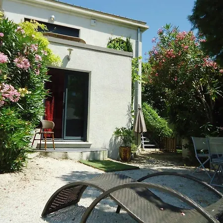 Pied A Terre En Bed & Breakfast Marseille