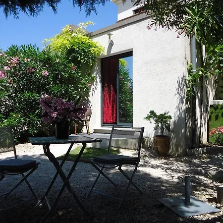 Pied A Terre En 3*