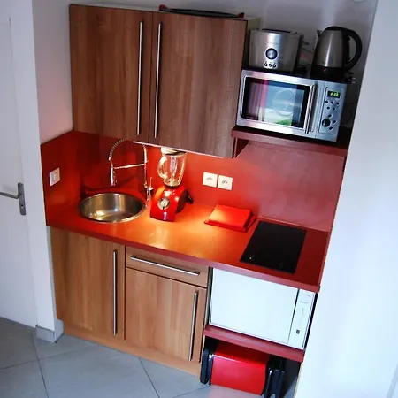 Pied A Terre En Bed & Breakfast Marseille