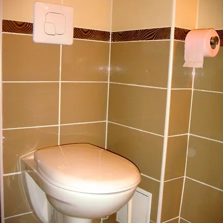 Hotel Ariana 3*