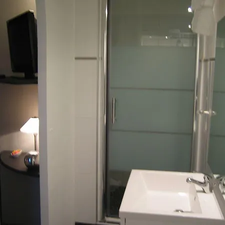 Hotel Hotel L'Eau Des Collines 2*