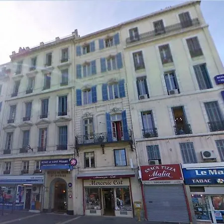 Hotel Ibis Styles Vieux Port 3*