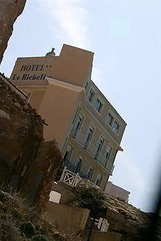 Richelieu Hotel 2*
