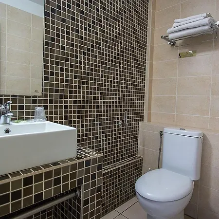 Life Vp - Vieux Port Hotel 3*