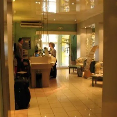 Escale Oceania Vieux Port 3* מרסיי