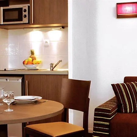 Adagio Access Saint Charles Aparthotel Marseille