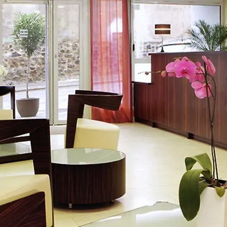 Adagio Access Saint Charles Aparthotel 3*