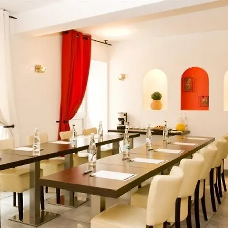 Carre Vieux Port 3* Marsilya