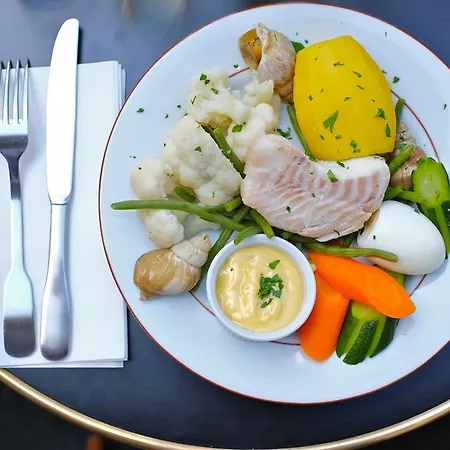 Saint Louis - Vieux Port Hotel 3*