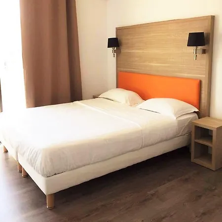 Aparthotel Le Royal 3*