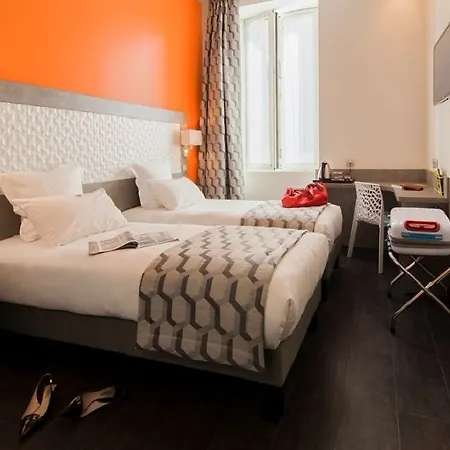 Otel Carre Vieux Port 3*