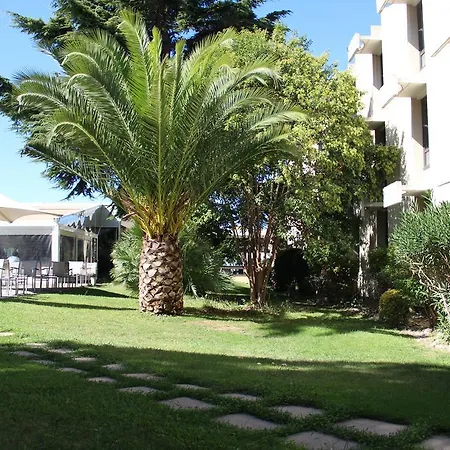Novotel Est Porte D'aubagne 4*