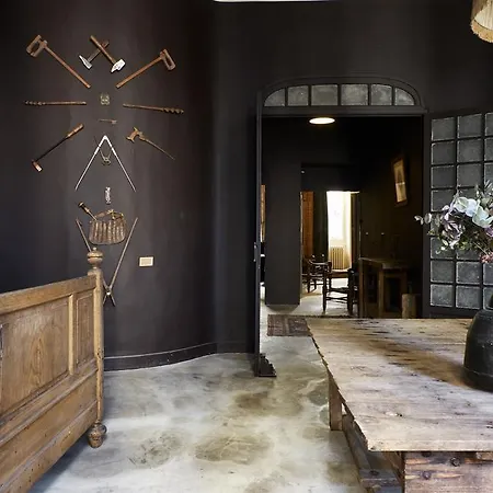 Une Nuit Dans L'arriere Boutique Apartment