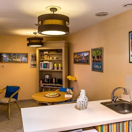 Bed and Breakfast Les Chambres De Jeannette 2*