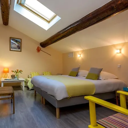 Les Chambres De Jeannette Bed and Breakfast 2*