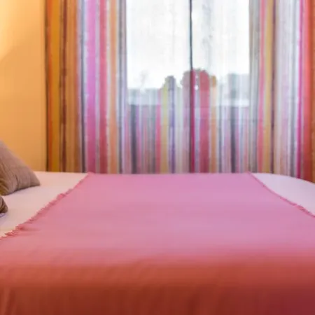 Les Chambres De Jeannette Bed and Breakfast 2*