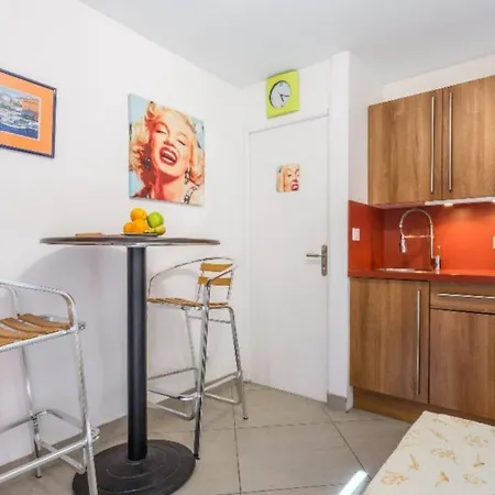 Pied A Terre En Marseille