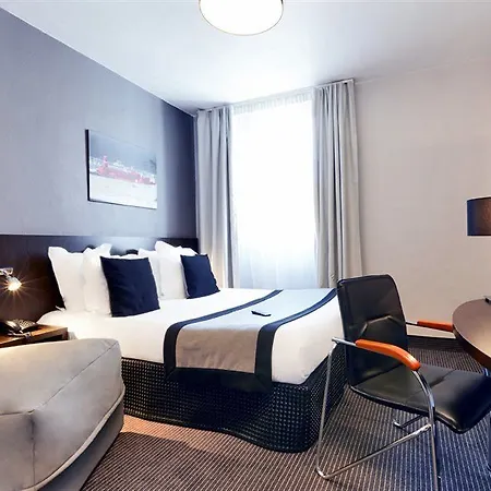 Kyriad Centre Paradis-prefecture 3* Marseille