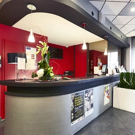 Kyriad Centre Paradis-prefecture Hotel