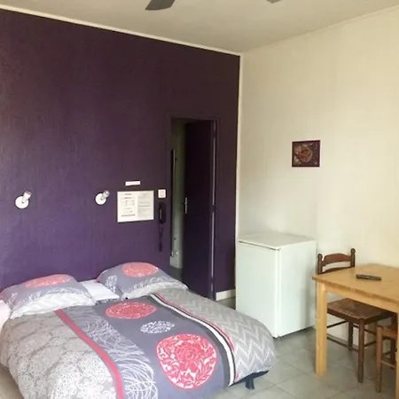 Lutia Hotel 2*