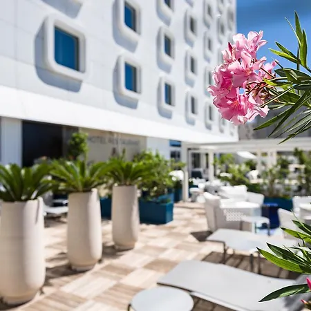 Golden Tulip Euromed