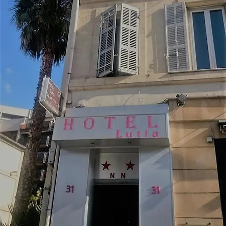 Lutia Hotel 2*